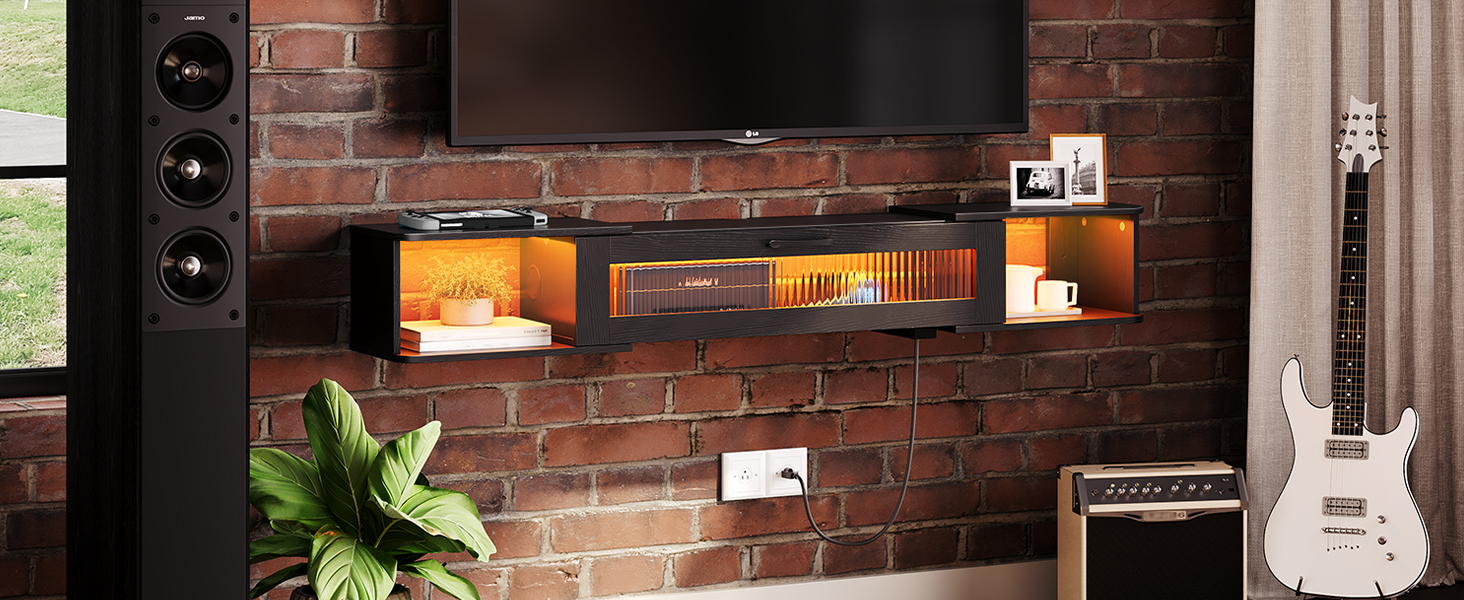 140خزانة تلفزيون عائمة مثبتة على الحائط مع محطة شحن, شريط LED ملون, 3 المنافذ القياسية و 2 منافذ يو اس بي, متوافق مع أجهزة التلفاز حتى 65 بوصة, أسود