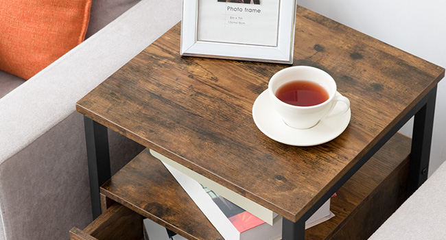 منضدة سرير, طاولة بجانب السرير مع 2 الأدراج ورفوف التخزين, طاولة نهاية جانبية, طاولة أريكة لغرفة المعيشة, غرفة نوم, أثاث لهجة, التجميع سهل, بني ريفي أسود