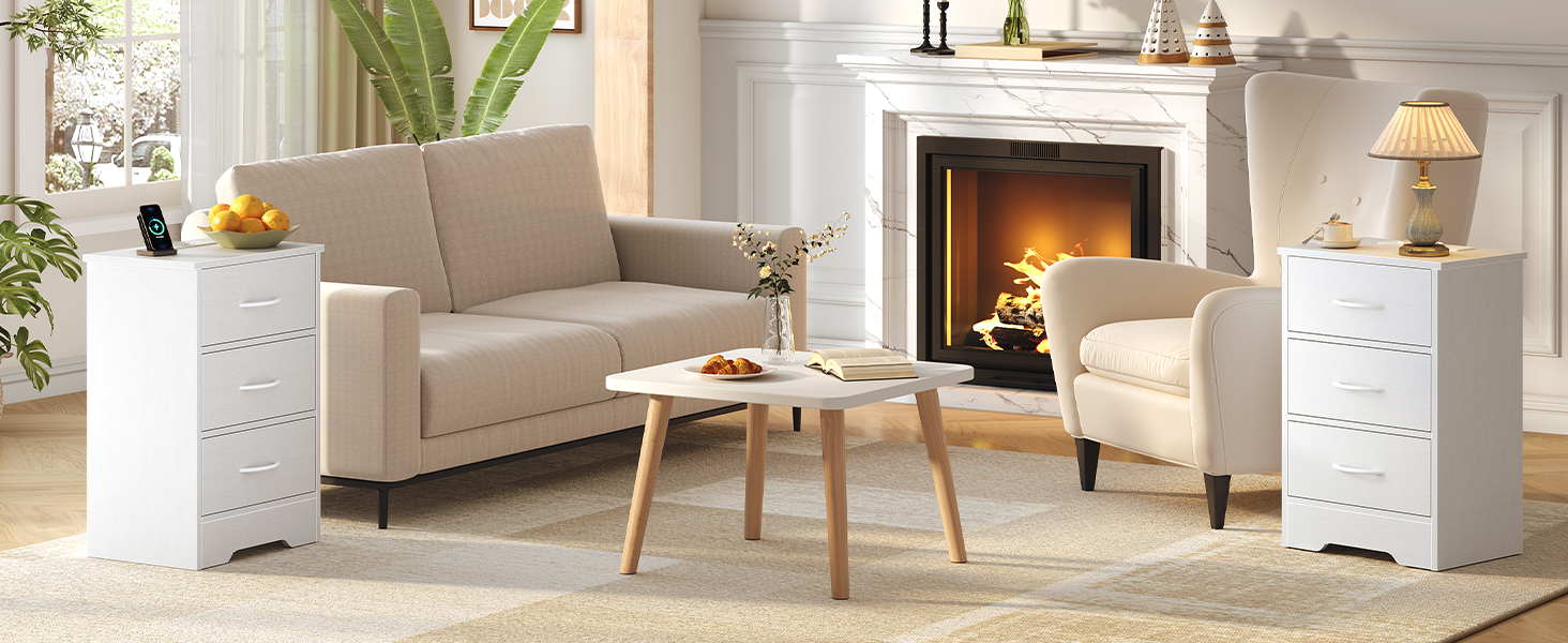 Sengbord med opladningsstation, Slim Side Table with 3 Ikke-vævede stofskuffer, Sofa Sidebord Udstyret med 2 Stikkontakter, 1 USB-A og 1 Type-C-port, Velegnet til stue og soveværelse, Hvid