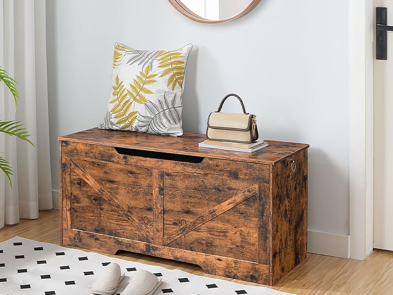 HOOBRO Storage Bench, 43.3” Retro Wooden Storage Chest with U-Shaped Cut-Out Pull, Safety Hinge, Supports 220 lb and Easy Assembly for Toy Box Organizer (Rustic Brown)