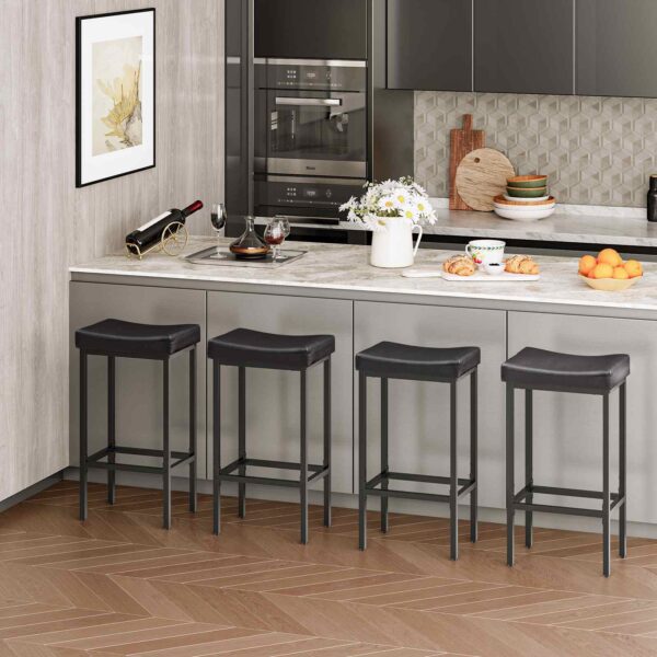 Set di sgabelli da bar HOOBRO 2, Altezza Sgabelli Colazione 63 cm con poggiapiedi, Sedie da cucina in pelle PU, Sedie da bancone bar con seduta a sella per sala da pranzo, Bar di casa, Nero