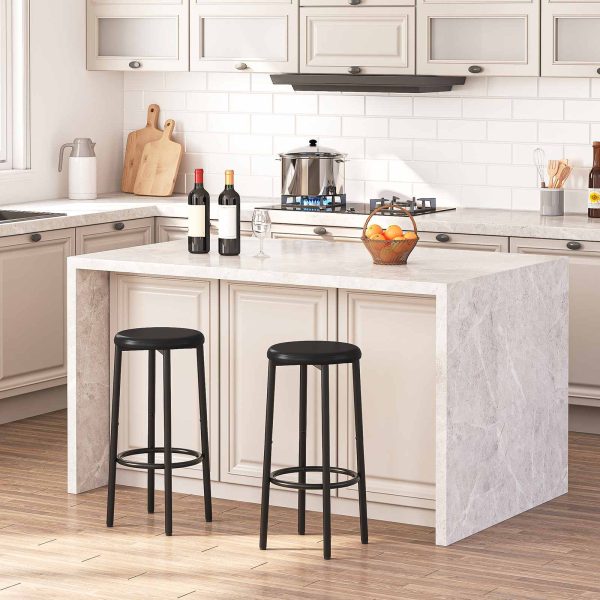 Set vun 2 25.6-Zoll PU-gepolstert Bar Hocker, Géigewier Héicht Sëtzmiwwel mat Fouss, Heavy-Duty Konstruktioun fir Kitchen Island, Iesszëmmer & Cafet, Schwaarz Finish