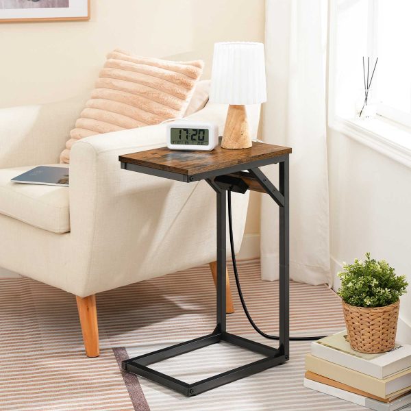 Tavolino a forma di C con stazione di ricarica, Multifunctional Laptop Sofa Table, 2 Porte USB & 2 Prese CA, Narrow Bedside Table with Power Supply, Adatto per soggiorno & Camera da letto, Marrone rustico & Nero