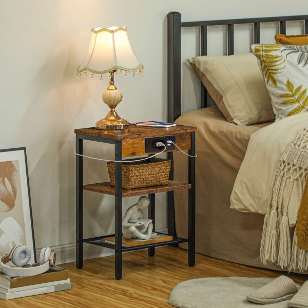 3-Etagen-Beistelltisch mit Ladestation und USB-Anschlüssen, Schmaler Nachttisch mit verstellbarer Ablage, Geeignet für Wohnzimmer, Vintage Brown