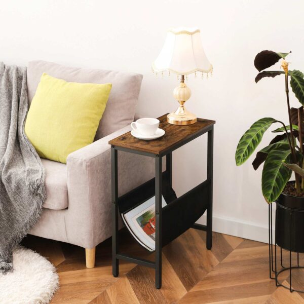 schmaler Lampentisch, Beistelltisch für kleine Räume, Schlanker Nachttisch mit Magazinhalter, Moderner dünner Sofa -Tisch, Breite Nachttisch, Snack -Couchtisch, rustikalbraun und schwarz