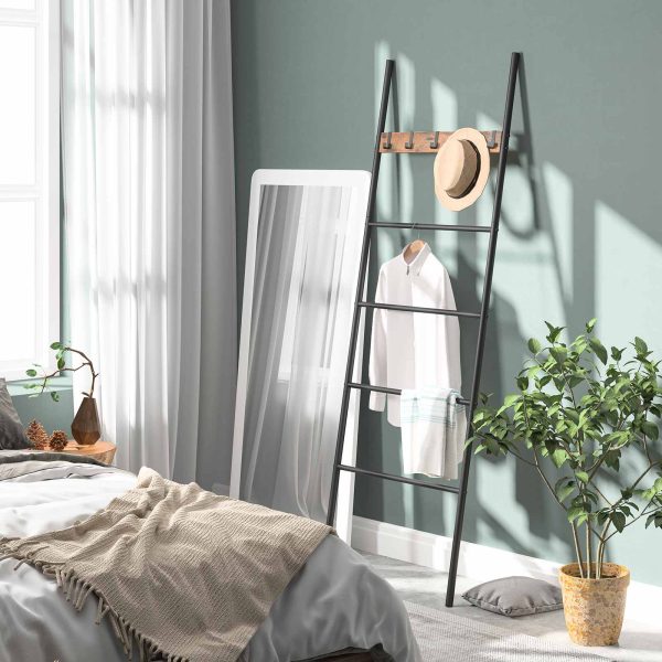 5-Tier Wall-Leaning Towel Rack, Metal Decorative Ladder Shelf with 5 Removable Hooks, Rustic Brown Display & Storage Rack for Bathroom, Foyer and Bedroom