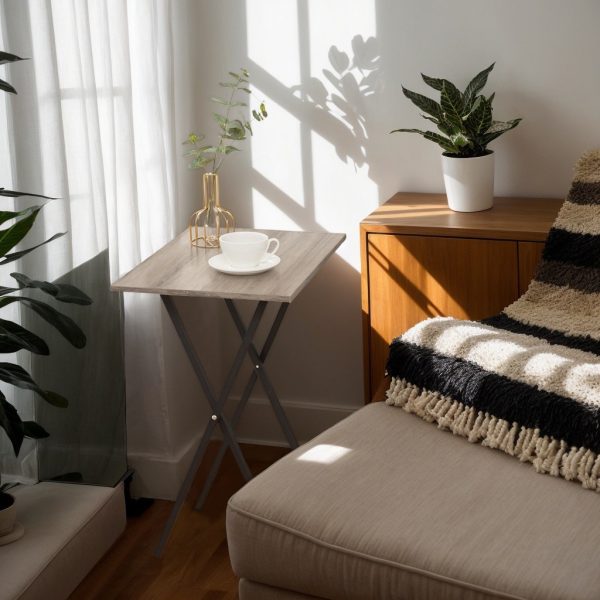 Tavolini porta TV pieghevoli (Insieme di 2), Grigio stile industriale & Tavolini neri per piccoli spazi, Tavoli snack stabili con struttura in metallo adatti per l'uso sul divano, Design salvaspazio con facile montaggio