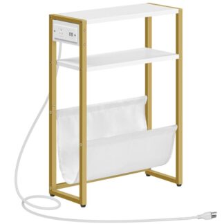 Schmaler Beistelltisch, Beistelltisch mit Ladestation, 3-Tier -Nachttisch, Nachttisch mit 2 Holzregale und Zeitschriftenschlinge, für kleine Räume, Wohnzimmer, Schlafzimmer, Weiß und Gold