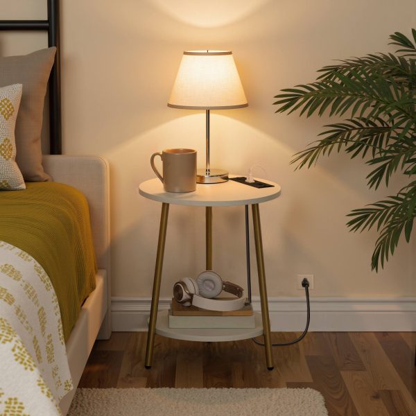 White and Gold End Table with Charging Station, 2-Tier Round Wooden Side Shelves, Modern Gold Accent Table, Convient pour le salon et la chambre