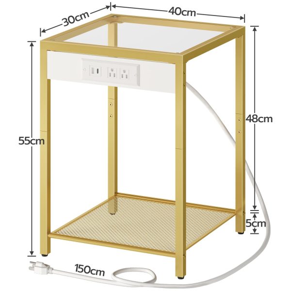 Side Table mat Opluedstatioun, Enn Dësch Equipéiert mat USB Häfen an AC Outlets, Kompakt Nightstand fir schmuel Plazen, Temperéiert Glas Tabletop, Modern Metallframe, Gëeegent fir Büro, Schlofkummer, Wunnzëmmer, Etude, Gold