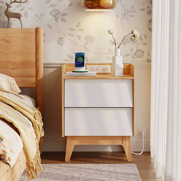 Tavolino in stile nordico con stazione di ricarica, Tavolino dotato di 2 Prese CA e 2 Porte USB, Adatto per camera da letto e soggiorno, Naturale & Finitura bianca
