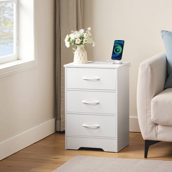 Sengbord med opladningsstation, Slim Side Table with 3 Ikke-vævede stofskuffer, Sofa Sidebord Udstyret med 2 Stikkontakter, 1 USB-A og 1 Type-C-port, Velegnet til stue og soveværelse, Hvid