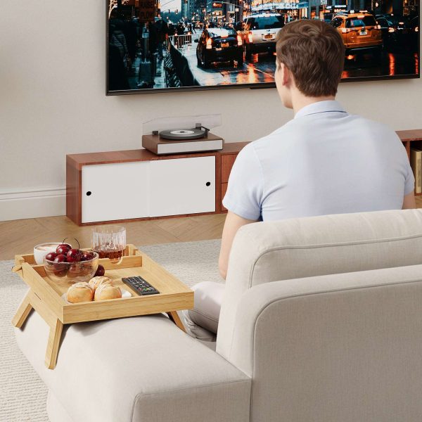 طاولة صينية مسند ذراع لأريكة الخيزران, طاولة جانبية على شكل أريكة بمشبك مع حاملات أكواب مزدوجة, صينية تخزين متعددة الوظائف للمشروبات, الوجبات الخفيفة وأجهزة التحكم عن بعد, لمسة نهائية من الخيزران الطبيعي