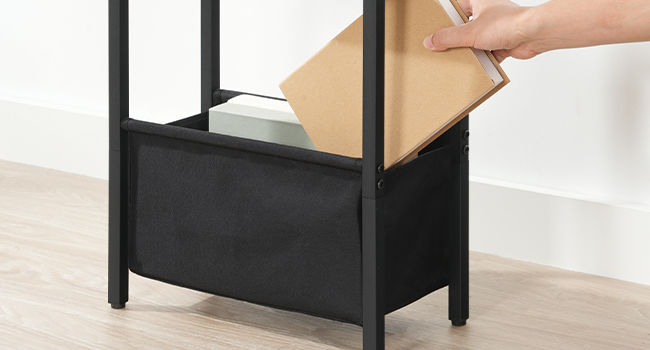 Table d'appoint étroite HOOBRO, Table de chevet fine avec station de recharge pour petit espace, Ports USB et prise de courant, 40 x 20 x 60 cm, pour le salon, Grège et Noir