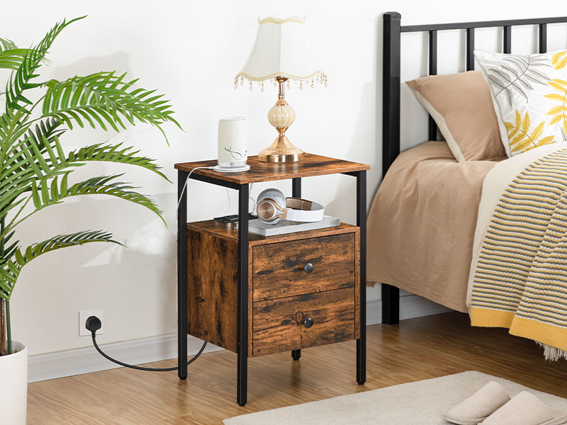 Κομοδίνο, Βοηθητικό τραπέζι με σταθμό φόρτισης, 2 Θύρες USB και 2 Πρίζες, Τέλος πίνακα με 2 Σώβρακο, Βοηθητικό τραπέζι καναπέ, Νυχτερινό περίπτερο για σαλόνι, Υπνοδωμάτιο, Ρουστίκ καφέ και μαύρο