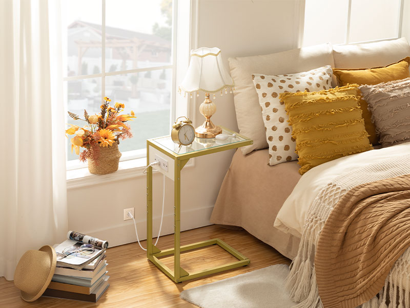 c shaped end table with charging station, tempered glass table couch table with metal frame, snack side table for small space, living room, bedroom, tv tray table, gold