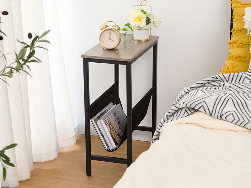smalt endebord, sidebord for små mellomrom, Slank nattbord med magasinholder, moderne mager sofabord, nattbord, Snacks sofabord, Greige og svart