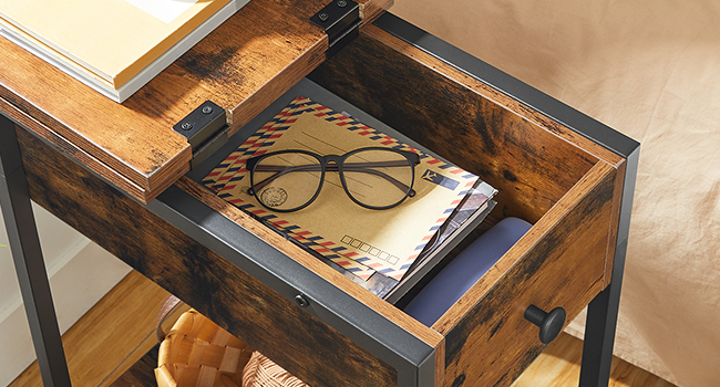 schmuel Säit Dësch, Slim Bettsahn Tabelle mat Opluedstatioun, USB Ports & Power Outlets, Nuetsstand fir Wunnzëmmer, Schlofkummer, flip Top, rustikal brong a schwaarz