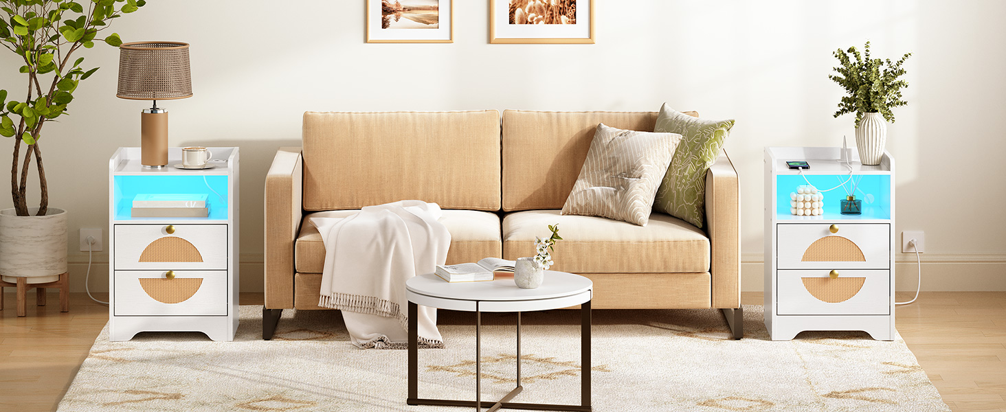 طاولة نهاية مع محطة شحن