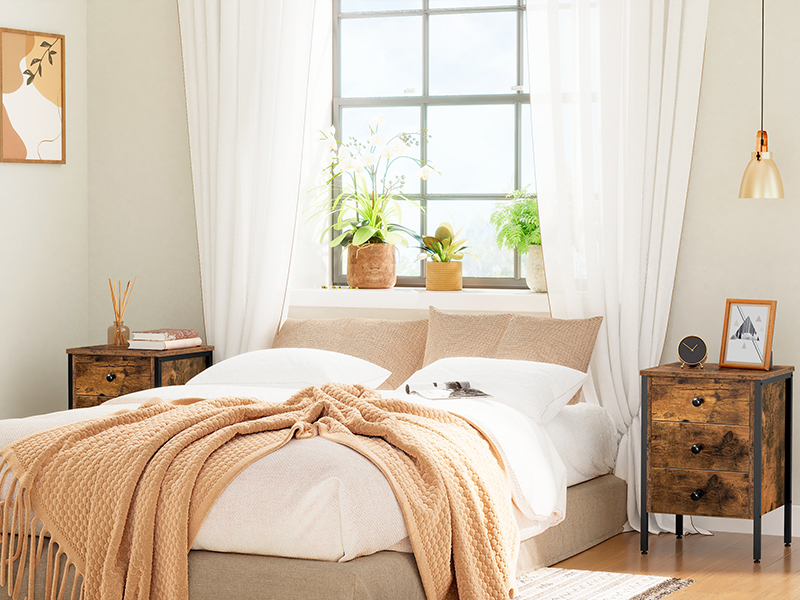 тумбочка, кінцевий таблиця з 3 Ящики та полиця для зберігання, Ретро -індустріальний стиль кінцевого столу, для вітальні, спальня, Легка збірка, сільський коричневий