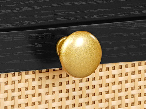 منضدة مع محطة شحن