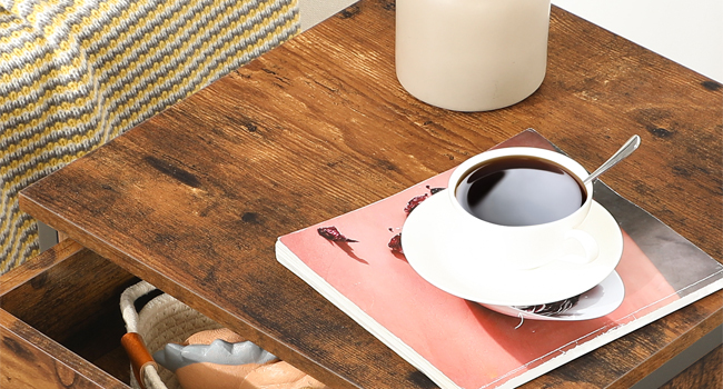 тумбочка, кінцевий таблиця з 3 Ящики та полиця для зберігання, Ретро -індустріальний стиль кінцевого столу, для вітальні, спальня, Легка збірка, сільський коричневий