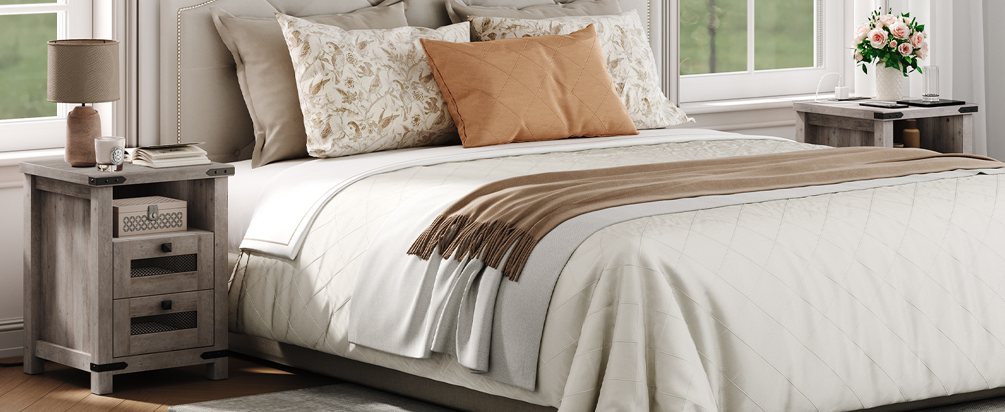 nattbord med ladestasjon