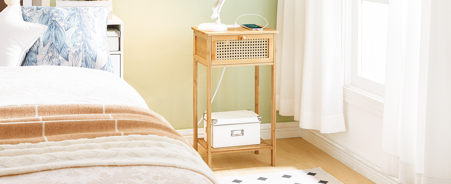 Висока тумбочка