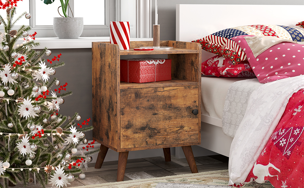 Puinen yöpöytä, Puupeitteinen pöytä kytkevällä ovella, Sivupöytä pieniin tiloihin, Puinen ilmeen aksenttipöytä, Vakaa ja tukeva rakenne, Maalaismainen ruskea