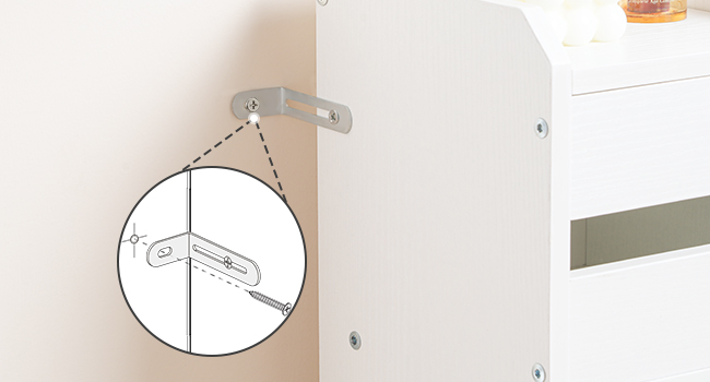 Pieni kylpyhuoneen säilytyskaappi