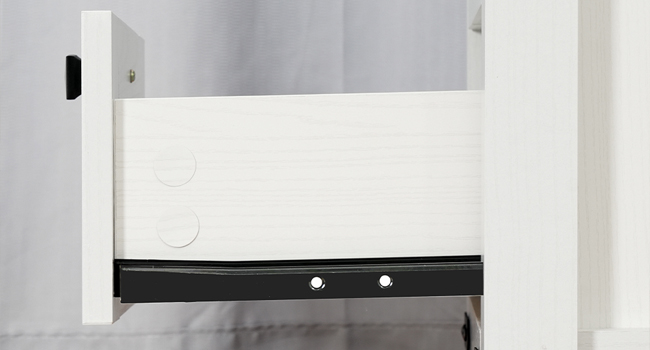 τελικό τραπέζι με σταθμό φόρτισης