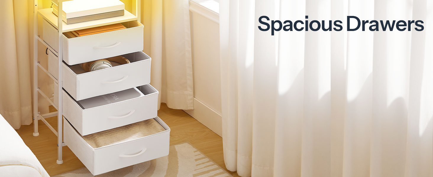 éjjeliszekrény fiókokkal