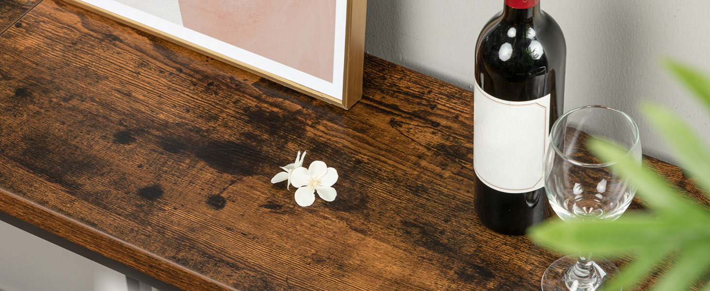 tábla consóil le 2 asraonta cumhachta agus 2 Calafoirt USB, Tábla iontrála fada breise le stáisiún muirir, Tábla tolg caol taobh thiar de tholg, halla, seomra suí, donn tuaithe