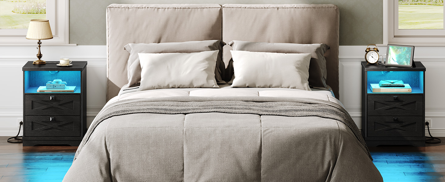 منضدة مع محطة شحن