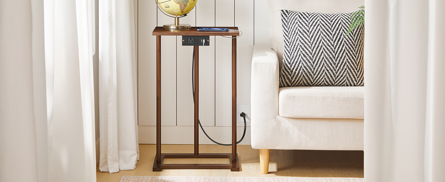 C-förmiger Beistelltisch aus Bambus