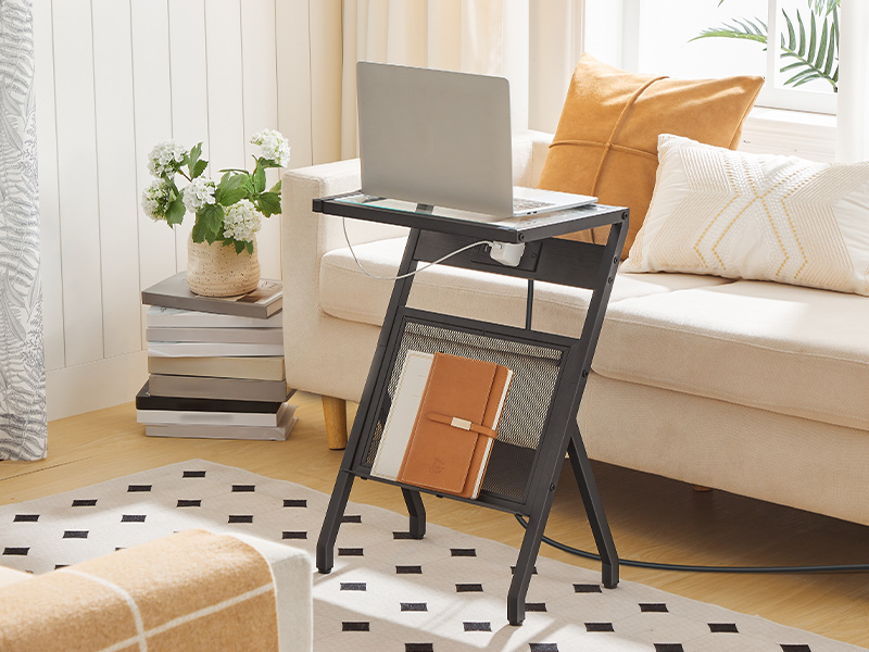 Z-förmiger Beistelltisch