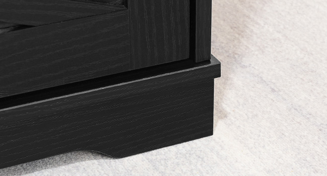 منضدة مع محطة شحن