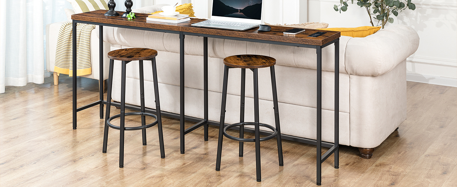 tábla consóil le 2 asraonta cumhachta agus 2 Calafoirt USB, Tábla iontrála fada breise le stáisiún muirir, Tábla tolg caol taobh thiar de tholg, halla, seomra suí, donn tuaithe