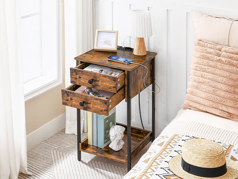 طاولة جانبية